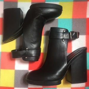 Open heeled booties - Forever 21